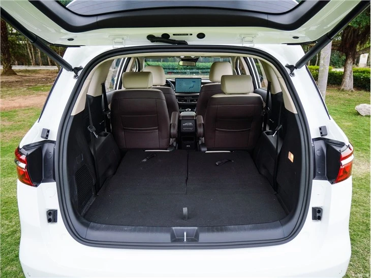 2023 NEW BYD SONG MAX DMI MPV
